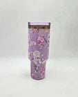Stanley x LoveShackFancy Quencher H2.0 FlowState Tumbler – Happy Thoughts Rosa Beaux Purple – 40 oz