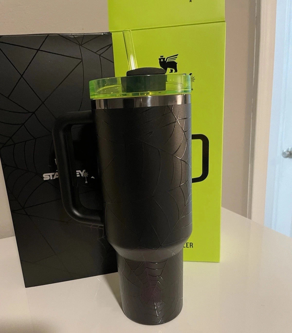 Stanley Web Glow Quencher H2.0 FlowState Tumbler 40 oz – Halloween 2024 – Brand New with Box & Tags