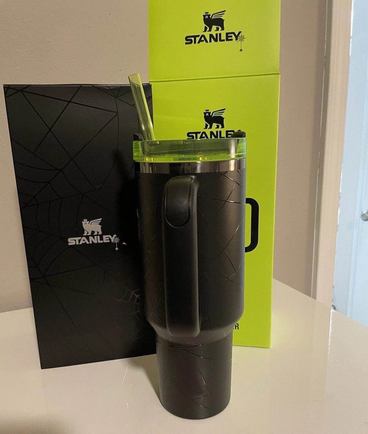 Stanley Web Glow Quencher H2.0 FlowState Tumbler 40 oz – Halloween 2024 – Brand New with Box & Tags