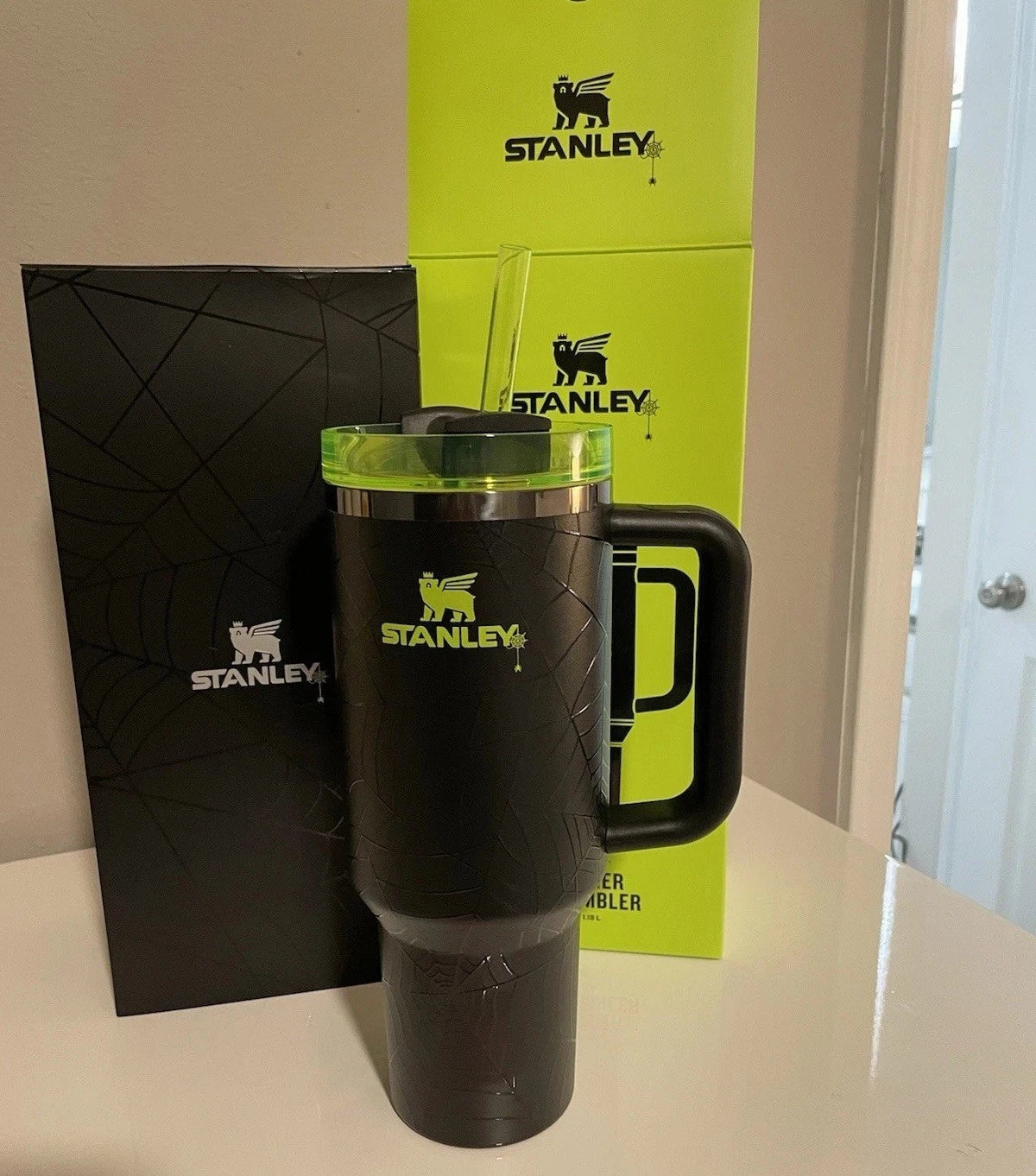 Stanley Web Glow Quencher H2.0 FlowState Tumbler 40 oz – Halloween 2024 – Brand New with Box & Tags