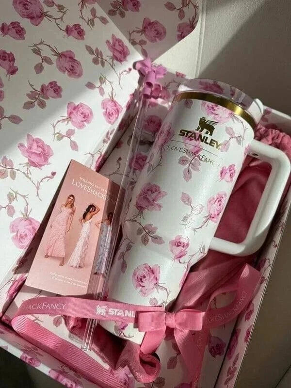 Stanley x LoveShackFancy Quencher H2.0 FlowState Tumbler 40oz – Holiday Rosa Beaux White – Gift Box – Free Shipping